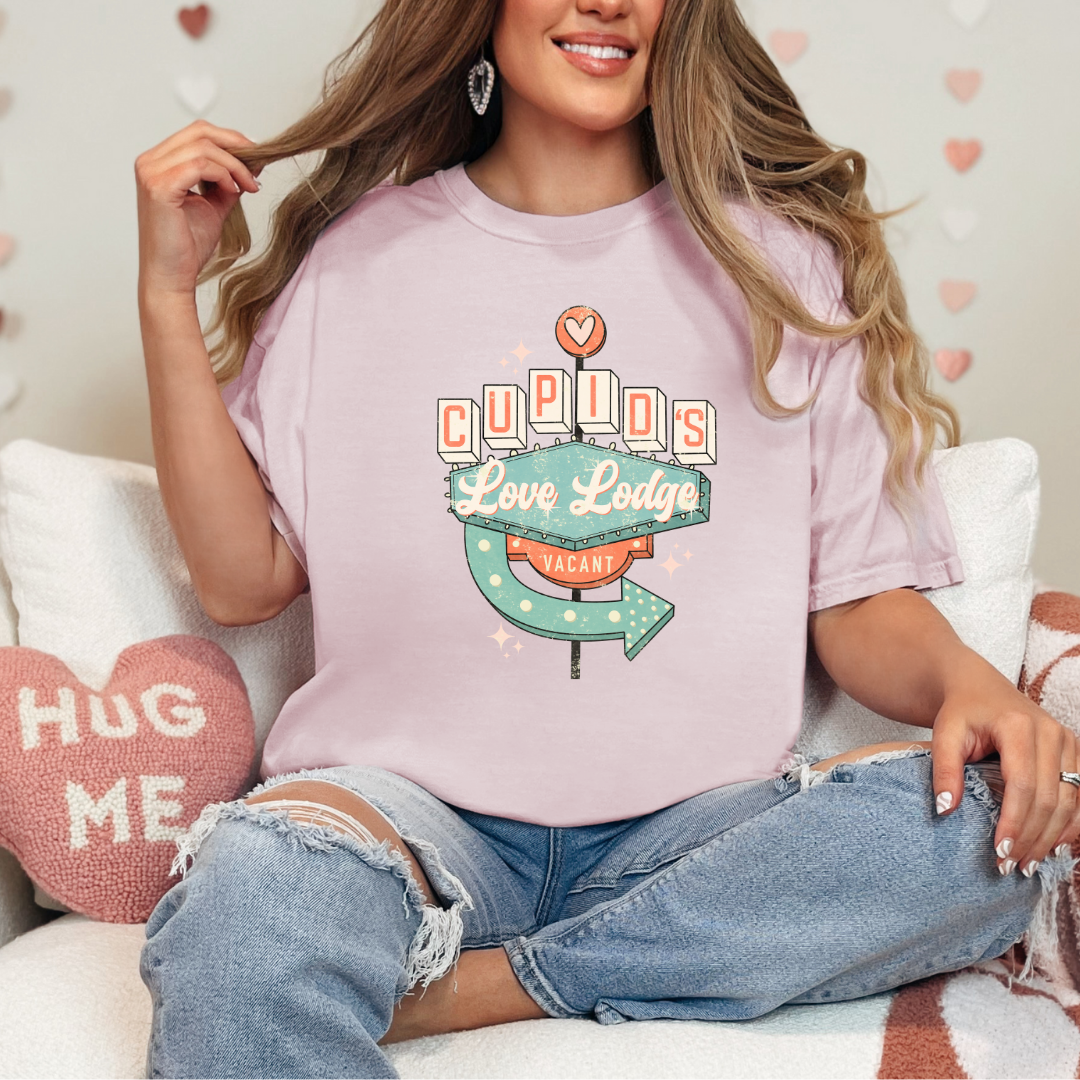 Cupids love lodge Ladies tee shirt