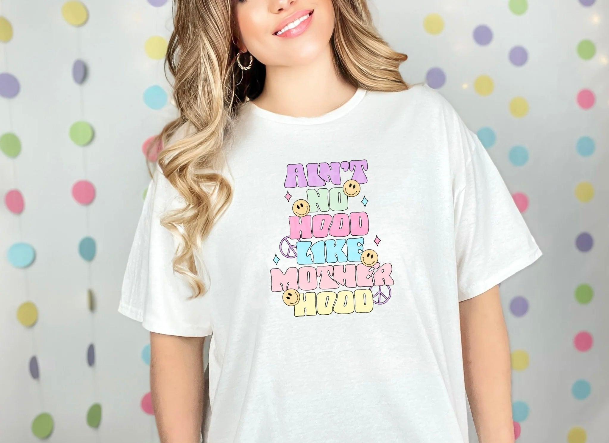 "Ain't No Hood Like Motherhood" Graphic Ladies T-Shirt