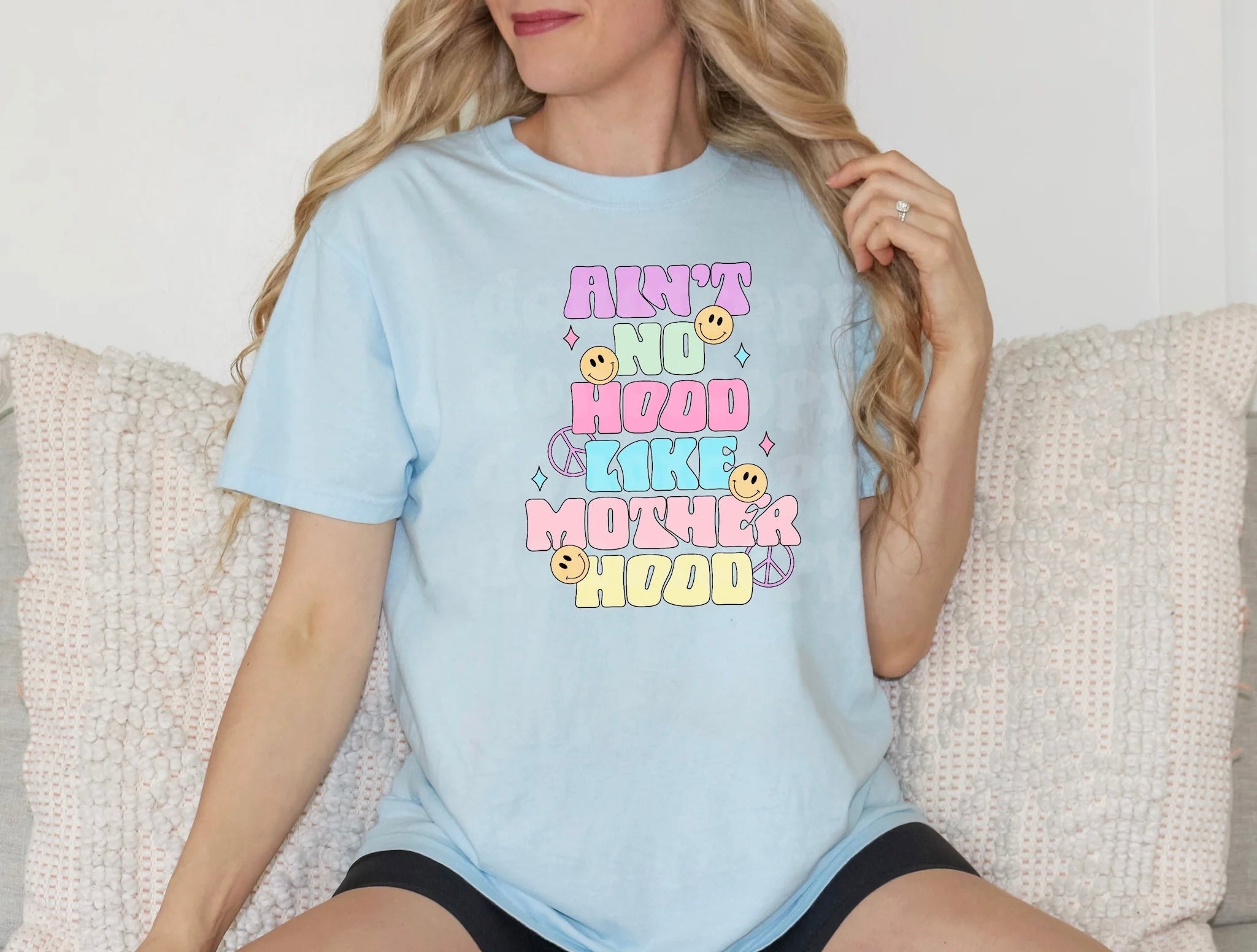 "Ain't No Hood Like Motherhood" Graphic Ladies T-Shirt