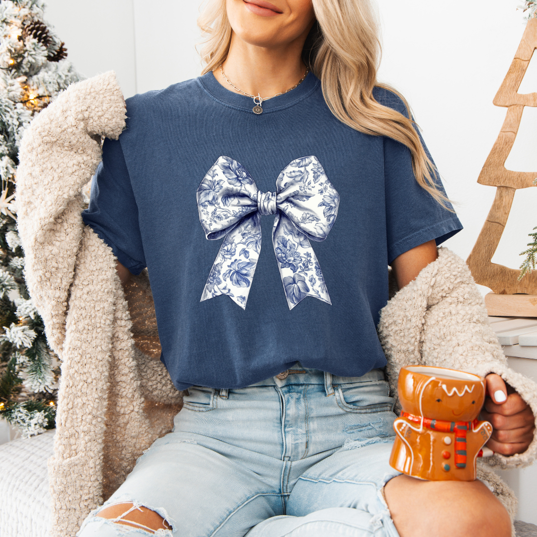 Toile de jouy Coquette Bow Graphic Ladies T-Shirt