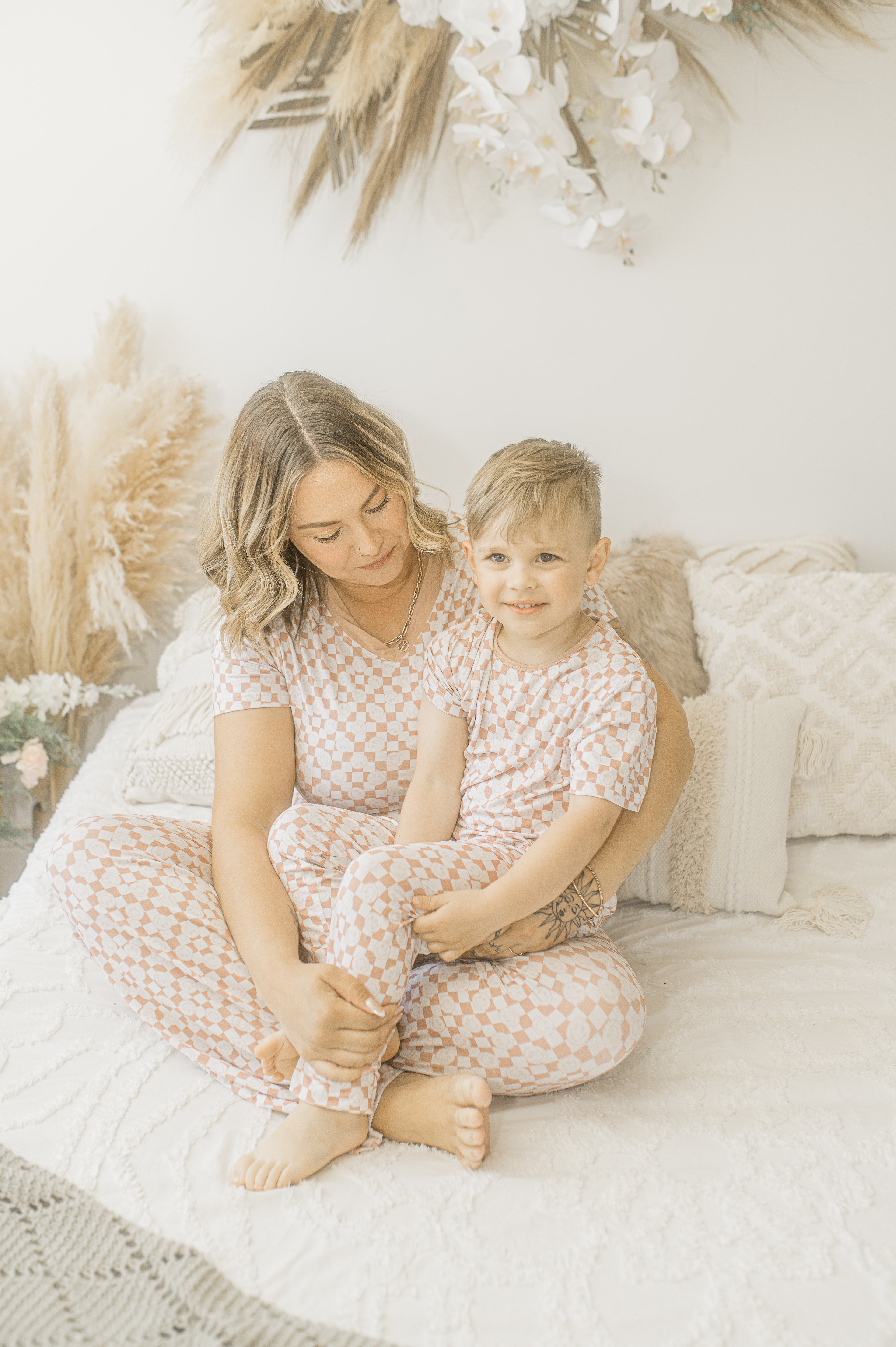 Spooky Sister Short Sleeve Top with Jogger Bottom Women's Pajama Set